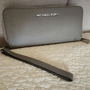 Michael Kors Large Jet Set Wallet